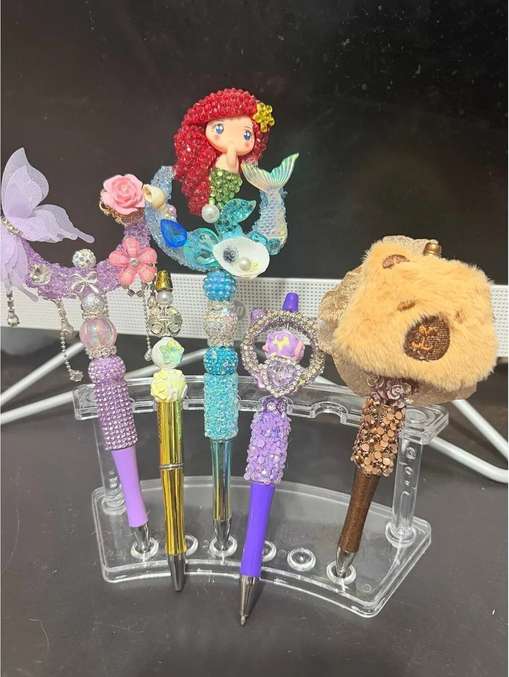 Random pen bundle